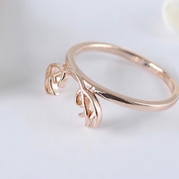 Gold Deer Antler Reindeer Hunting Ring - Picture 3 of 4